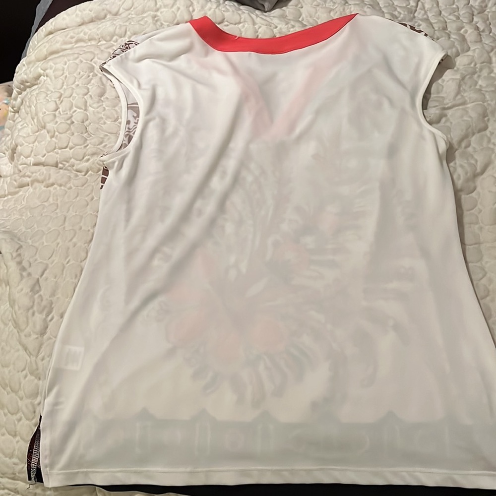 Shirt - Picture 2 of 3
